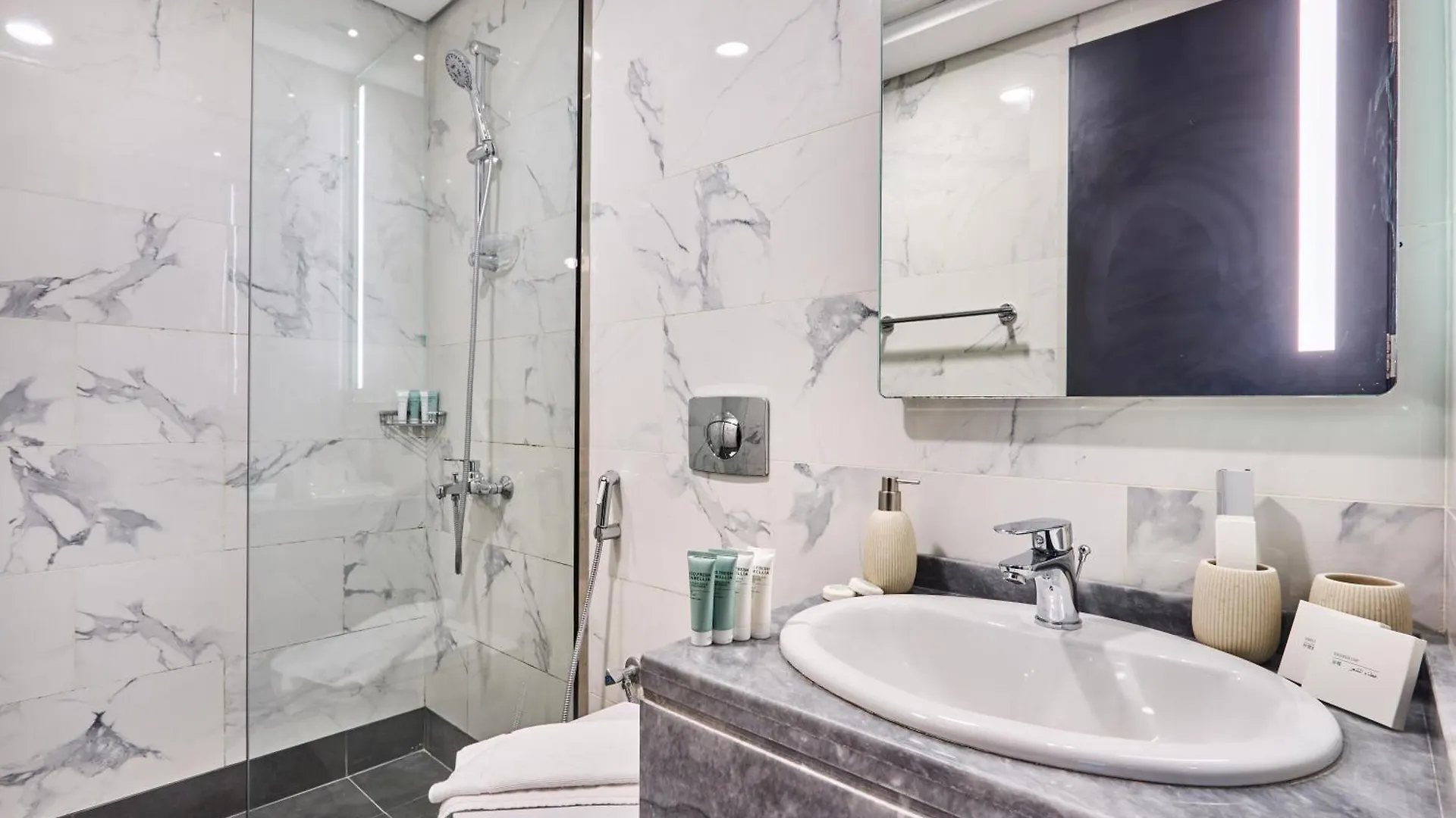 Family-Friendly 2Br Apartment In Dubai South At Mag-565 Near Expo And Al Maktoum Airport Dwc